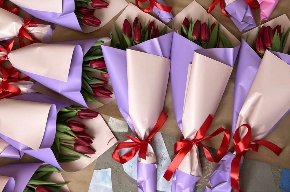 Свежие букеты из тюльпанов