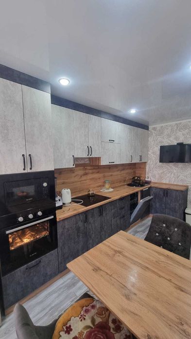 Продам 3-комн.кв., Жас Оркен, 2/9, кирпич