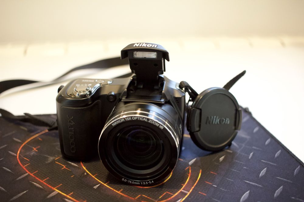 Aparat de fotografiat Nikon Coolpix L840 (nu dau prin curier)