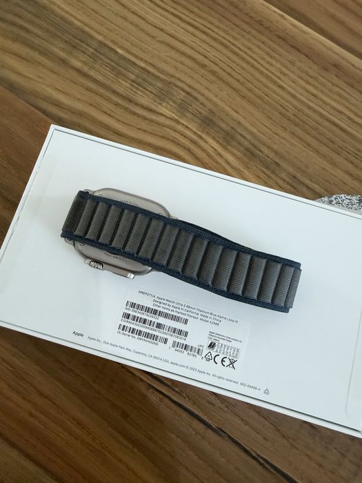 Apple Watch Ultra 2 2023 GPS + Cellular, Titanium 49mm