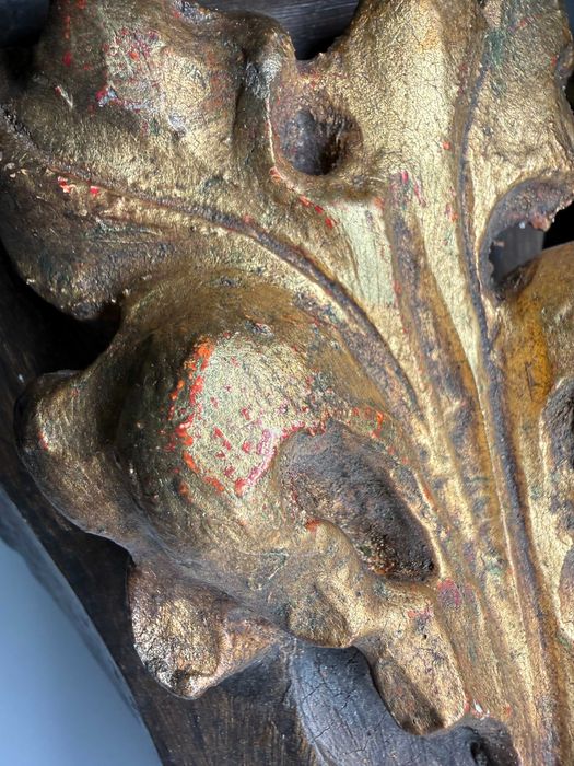 Coltar Perete Lemn Vechi