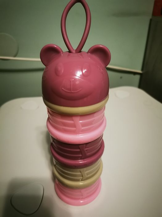 Контейнерчето за адаптирано мляко