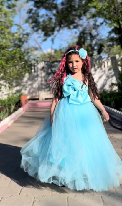 Продам детское платье (5 лет), бальное