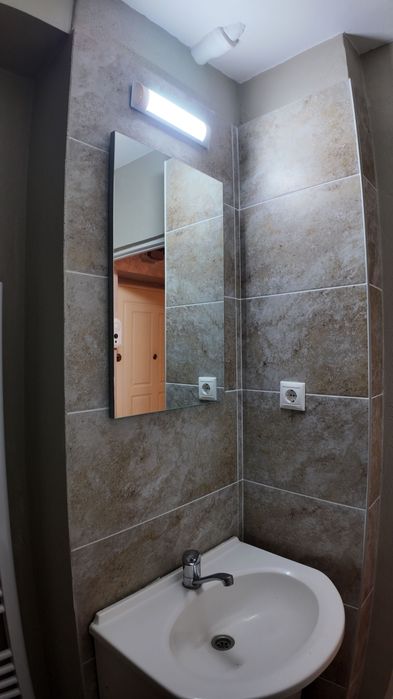 Apartament în Centru lângă UMF (Fostul MALL) de vânzare, 2 Camere, Decomandat 49mp