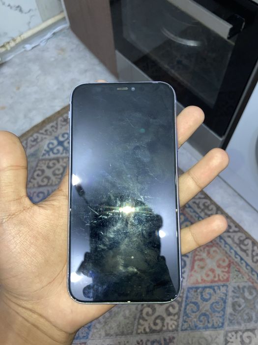 Продам айфон 11 сломан экран
