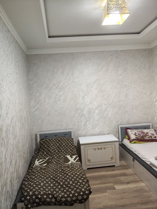 Уй сотилади.коплонбек таможния йолли юзи