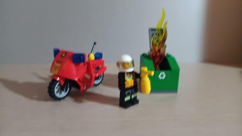 Лего City 60000 Полицейски мотоциклет