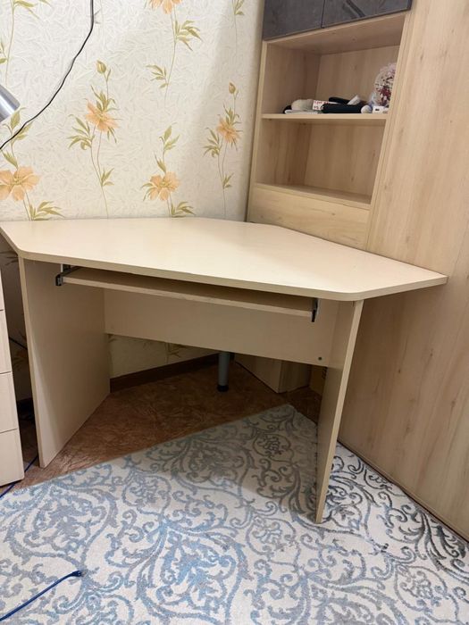 Компьютерный / рабочий стол