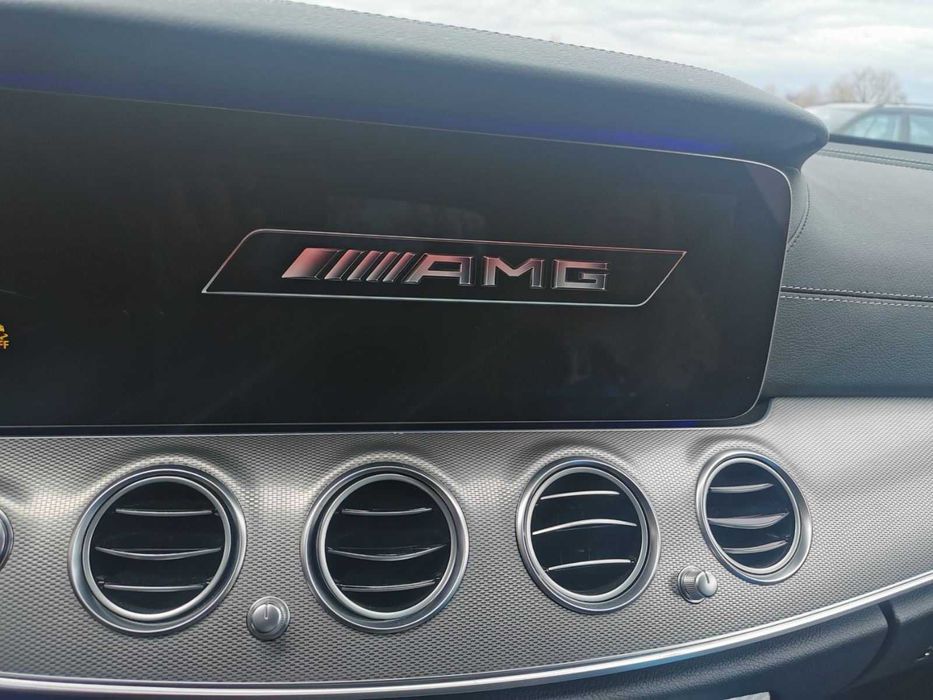 AMG Mercedes лого Километраж Video in Motion CarPlay Android Auto