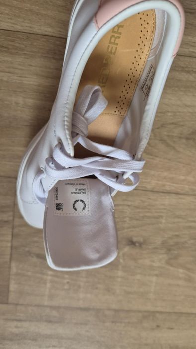 Продавам 2бр чисто нови кецове Fred Perry