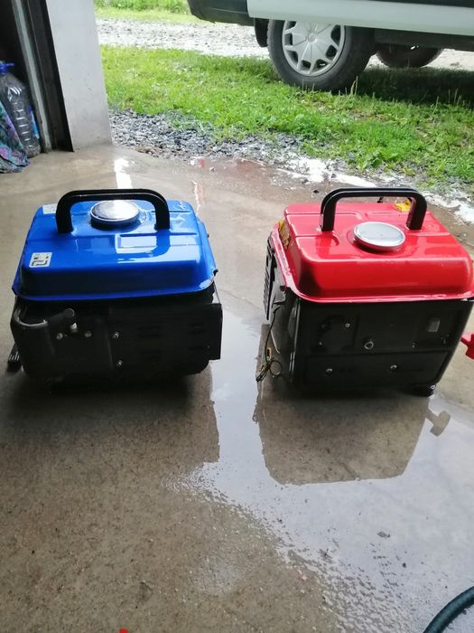 Vand 2 generatoare de curent