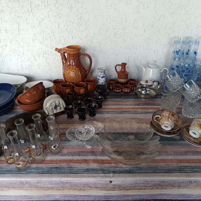 Сервизи чаши чинии керамика кристални чаши, юзчета