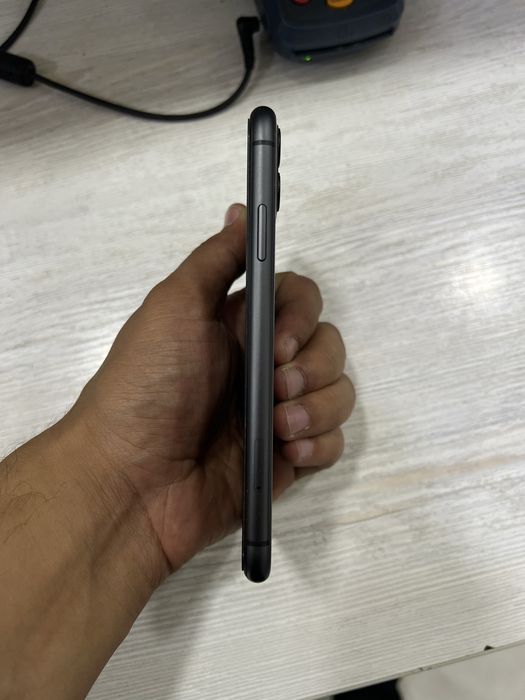Iphone 11 black 64 gb