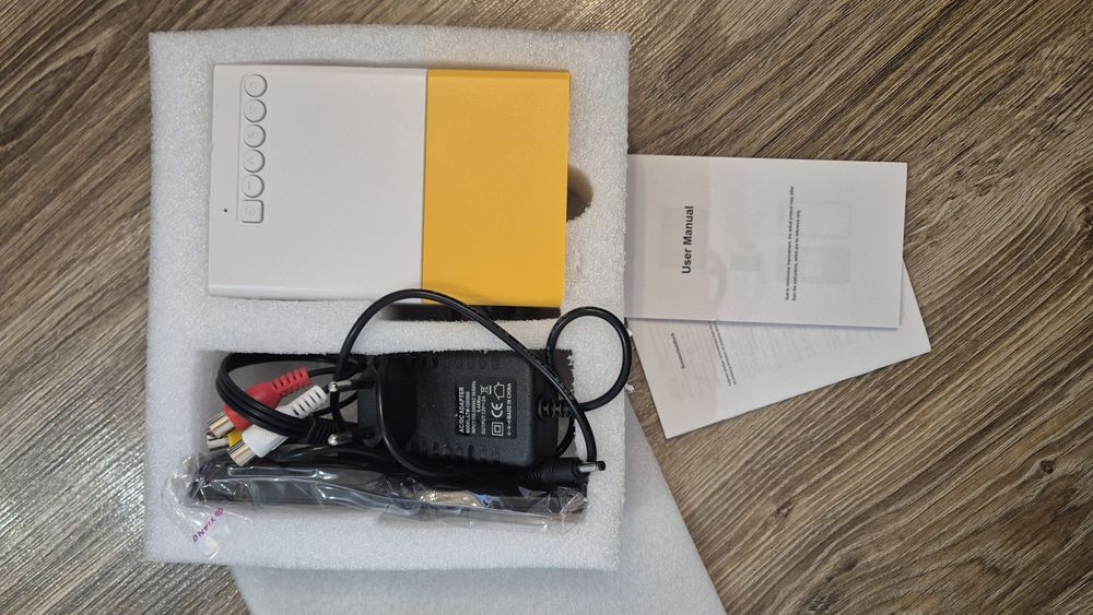 LED прожектор за стена-домашно кино