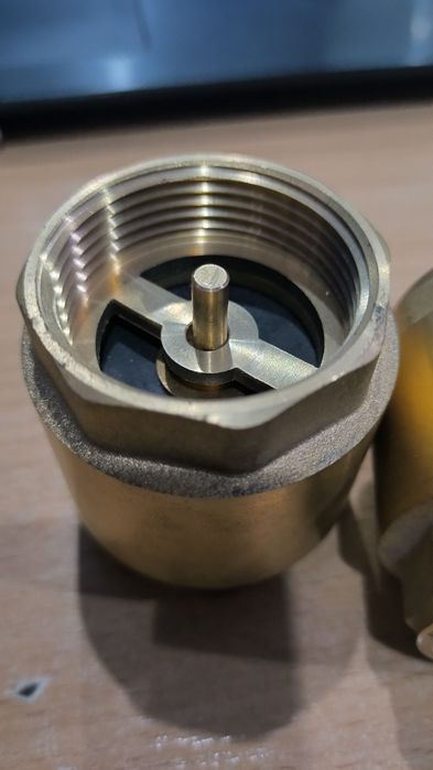 Обратный клапан латунный муфтовый