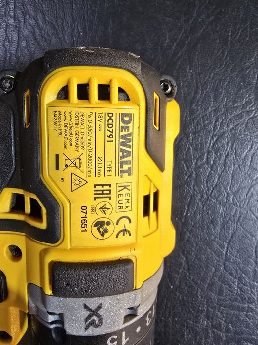 DeWalt DCD791 18V XR Brushless – bormașină/înșurubat profesională