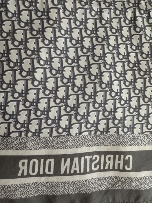 Оригинален шал Dior