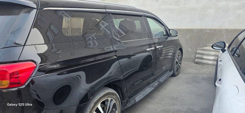 Kia carnival sotiladi