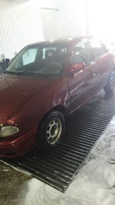 Продам опель астра газ,бензин
