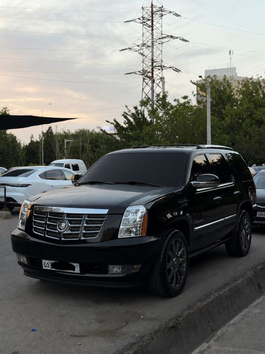 Cadillac Escalade 6.3 Ideal 2007 Сотилади