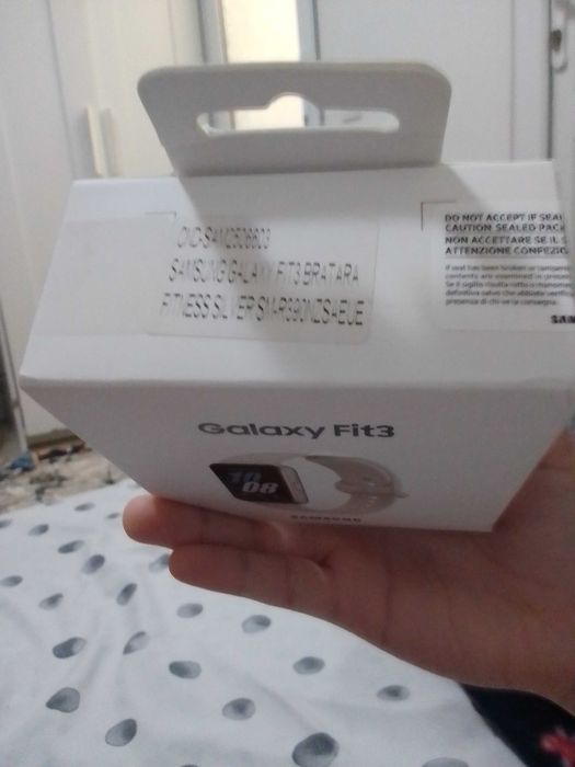 Vând Galaxy Fit3 Nou