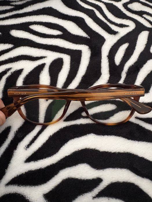 Vand/Schimb  ochelarii de vedere Tommy Hilfiger noi