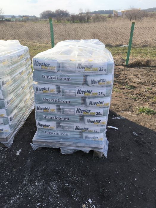 Здравейте продавам саморазливна замазка силикат на