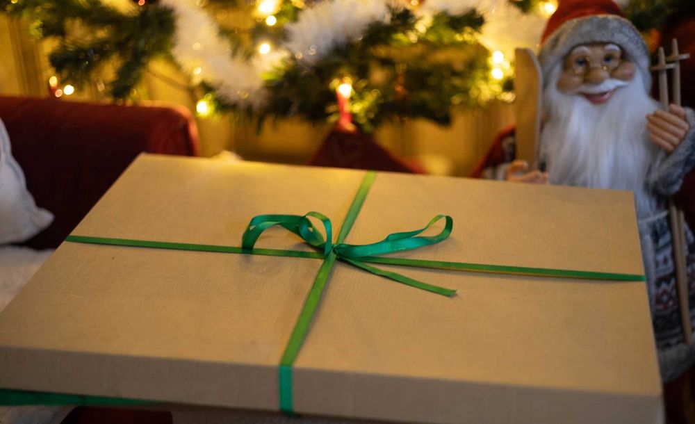 Коледни подаръчни кутии