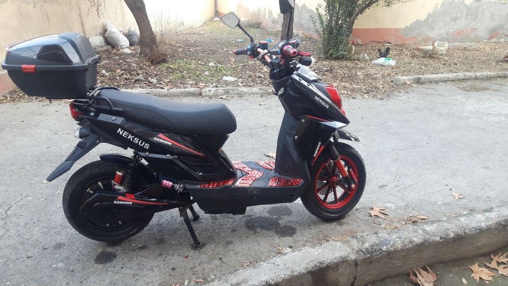 Rdlayin skuter sotiladi