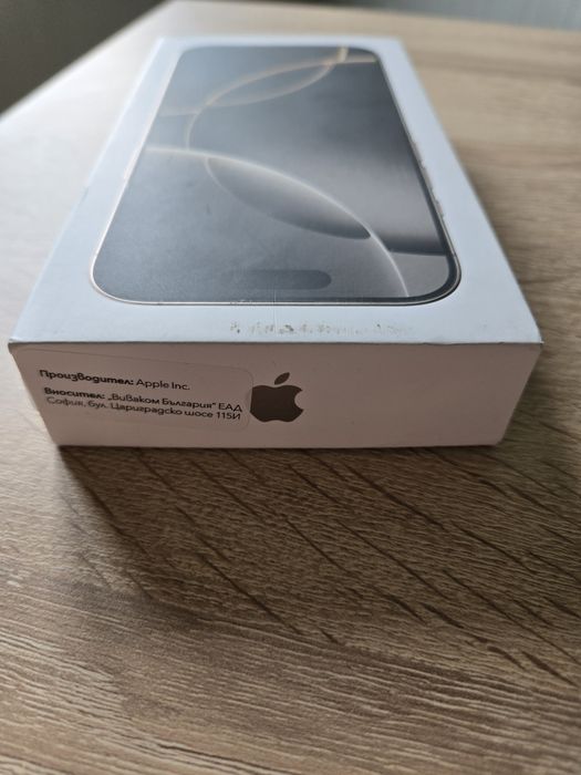 Продавам Iphone 16 pro 256