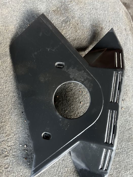 Ауди  А6 С4 матор кришка 2.6