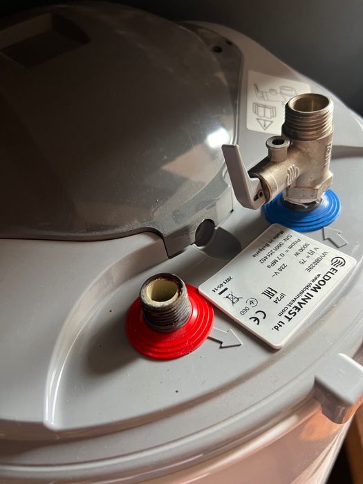 бойлер Eldom Wv08039E