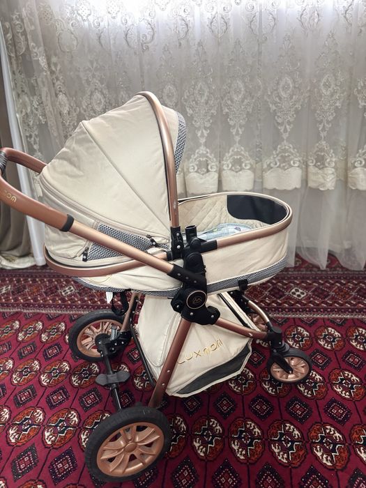 Kolyaska  luxmom sotiladi uy ichida haydalgan faqat