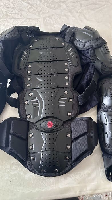 Мото одежда, экипировка, черепашка