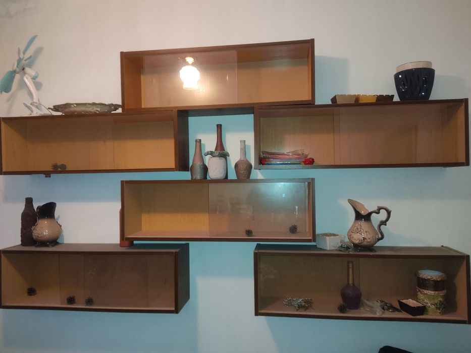 Полки навесные./