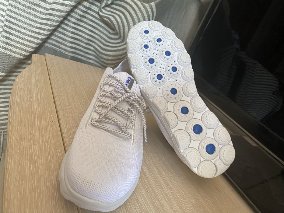 Кроссовки Geox (женские)
