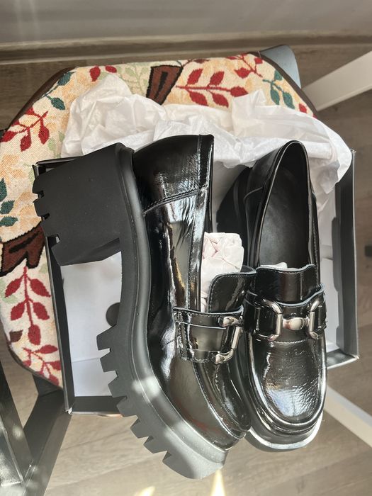 Обувки естествена кожа-лак 39 номер