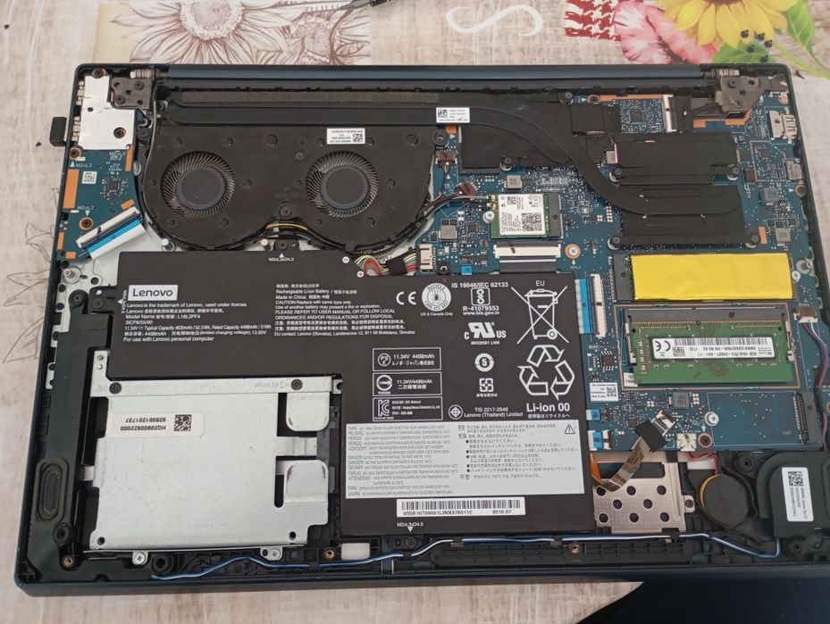 Laptoo Lenovo  Ideapad S540 15