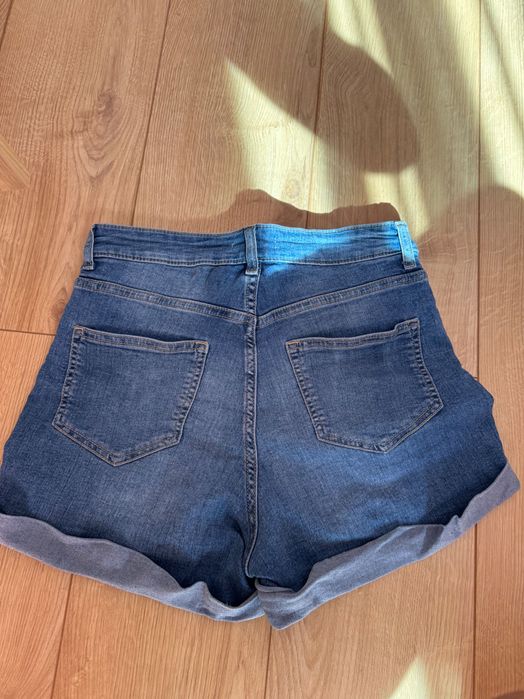 Къси дънки Stradivarius, New Yorker, H&M