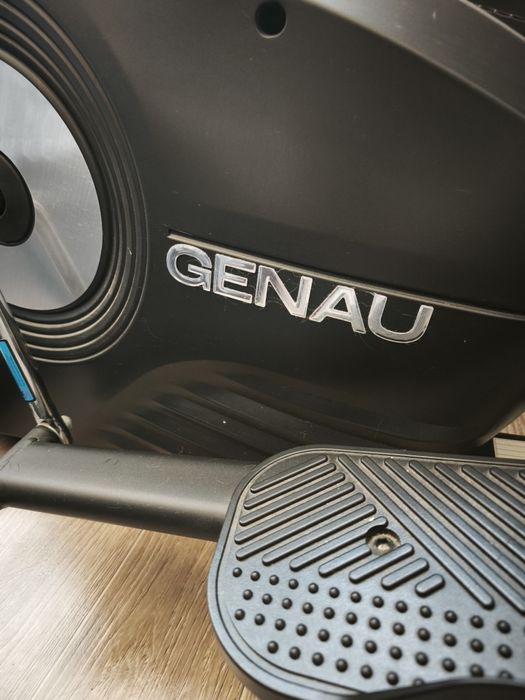 Продам Эллиптический тренажёр Genau