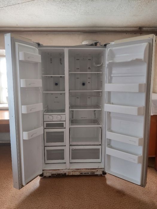 Холодильник рабочий