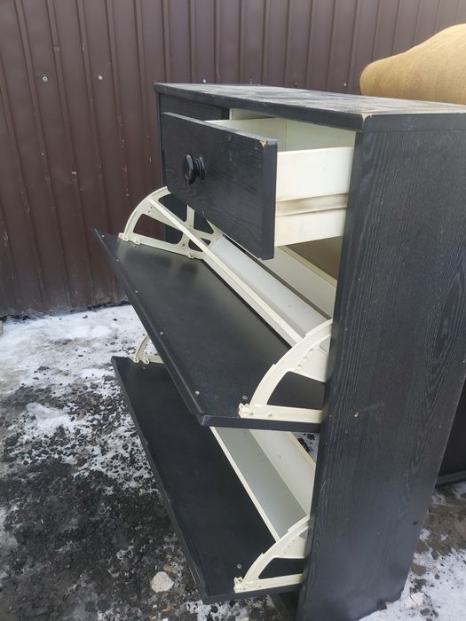 Продам обувницу хорошую