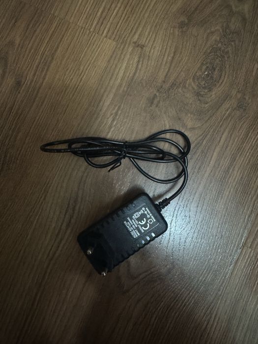 Продам вытяжку для маникюра