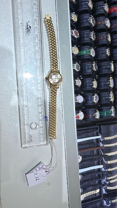 Продаются золотые часы