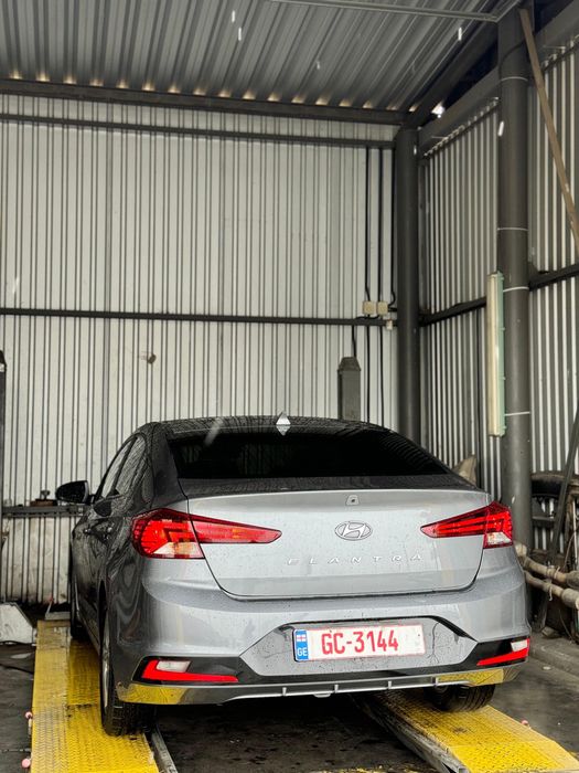 Продам Hyundai Elantra 2019