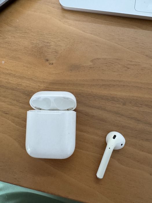 Airpods generatia 1
