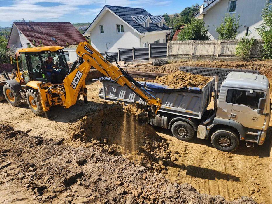 Sapaturi mecanizate cu buldoexcavator in Iasi