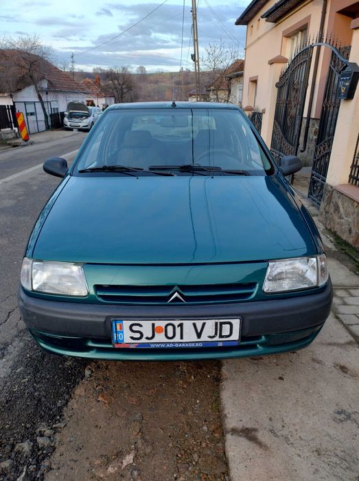 Vând Citroen Saxo