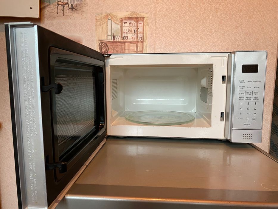 Продам микроволновую печь