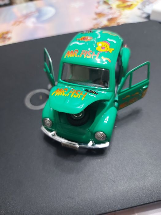 Vînd machetă VOLKSWAGEN BEETLE TOY SS5702 din metal de colecție scara